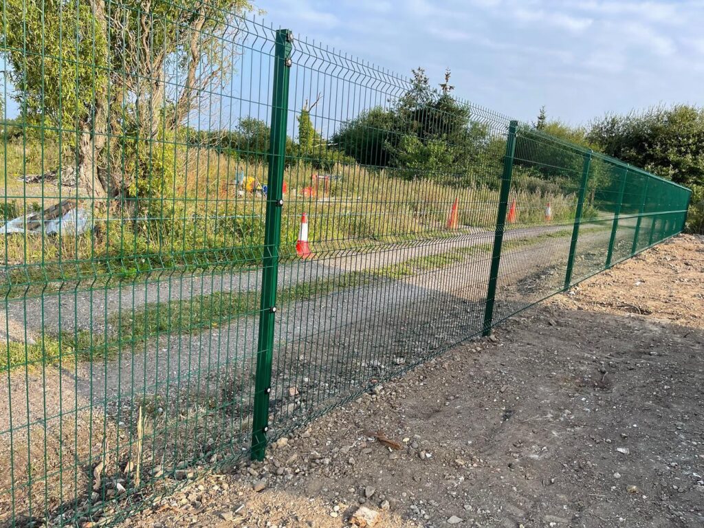 Garden Fencing, Durapost, Gravel Boards, Gates, Sky Fencing