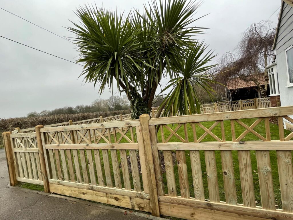 Garden Fencing, Durapost, Gravel Boards, Gates, Sky Fencing