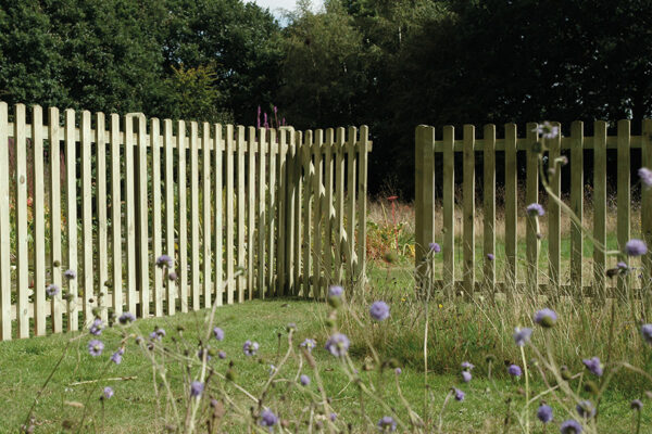 Garden Fencing, Durapost, Gravel Boards, Gates, Sky Fencing