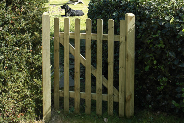 Garden Fencing, Durapost, Gravel Boards, Gates, Sky Fencing