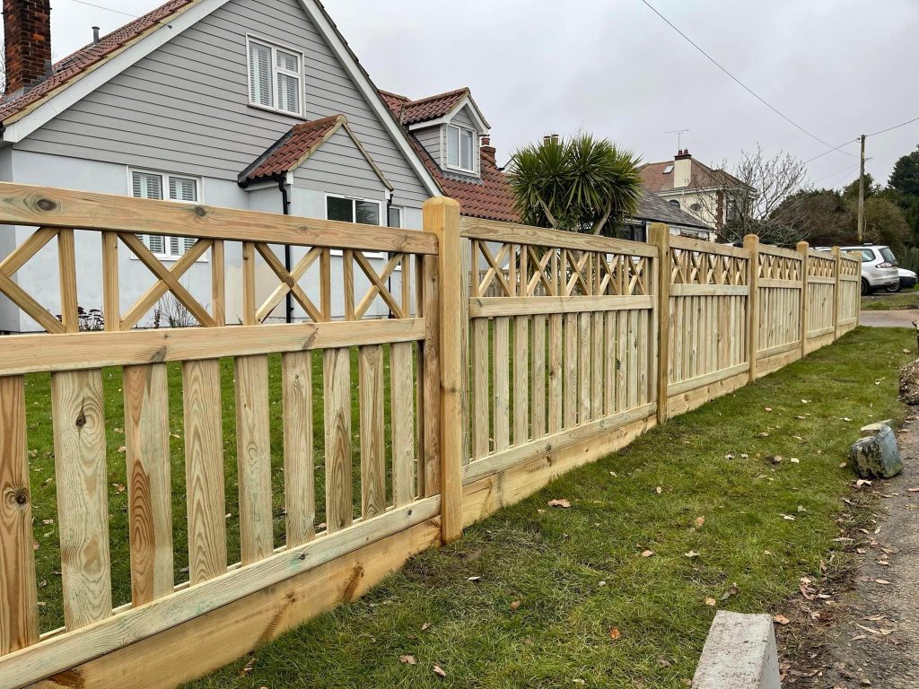 Garden Fencing, Durapost, Gravel Boards, Gates, Sky Fencing