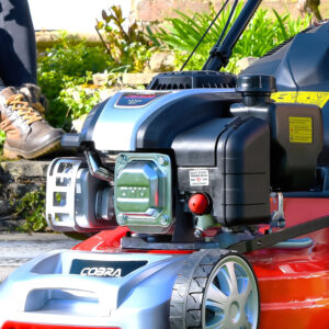 Cobra 46cm Petrol Lawnmower - M46CVX - Image 8