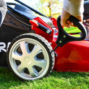 Cobra 51cm Self Propelled Petrol Lawnmower - M51SPCVX - Image 10