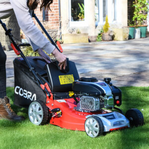 Cobra 46cm Petrol Lawnmower - M46CVX - Image 5